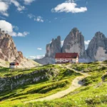Dolomiti Passo Tre Cime Lavaredo Rifugio.