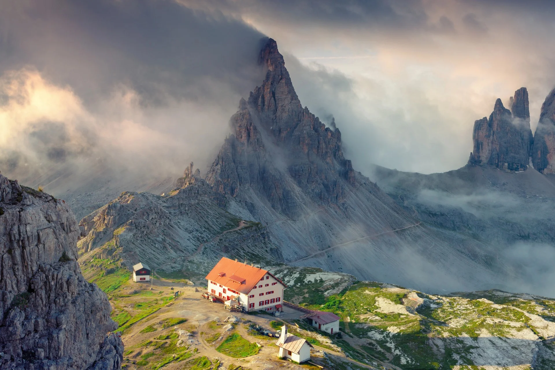 Rifugio Locatelli Auronzo in UNESCO National Park.