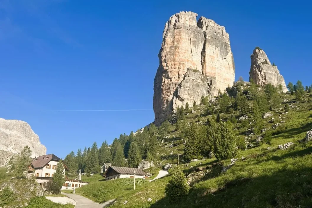 Cinque Torri and the Rifugio.