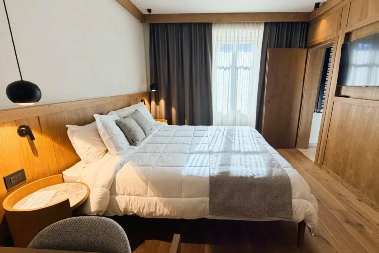 Hotel Serena Superior Double Room.