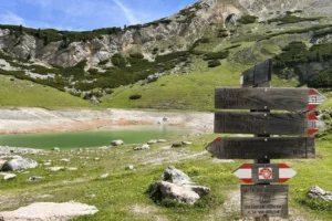 Lago di Limo above Fanes.