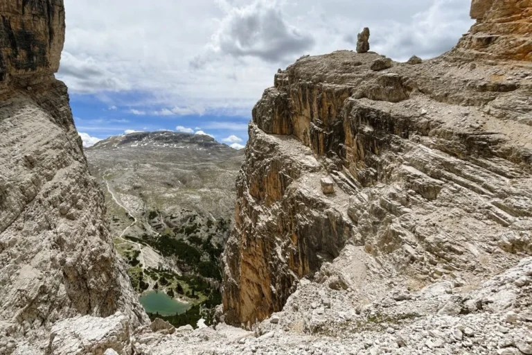 Start of the descent from Forcella di Lago!
