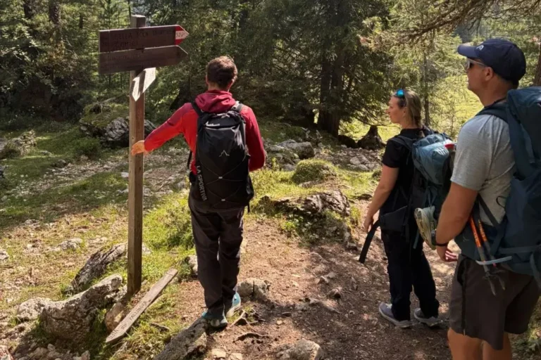 Hikers on the trail near Sasso Piatto.