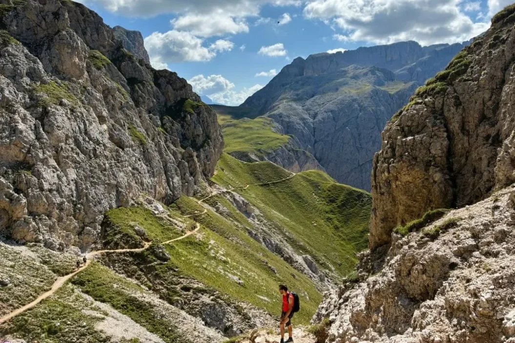 The trail from Schlernahaus to Alpe di Tires.